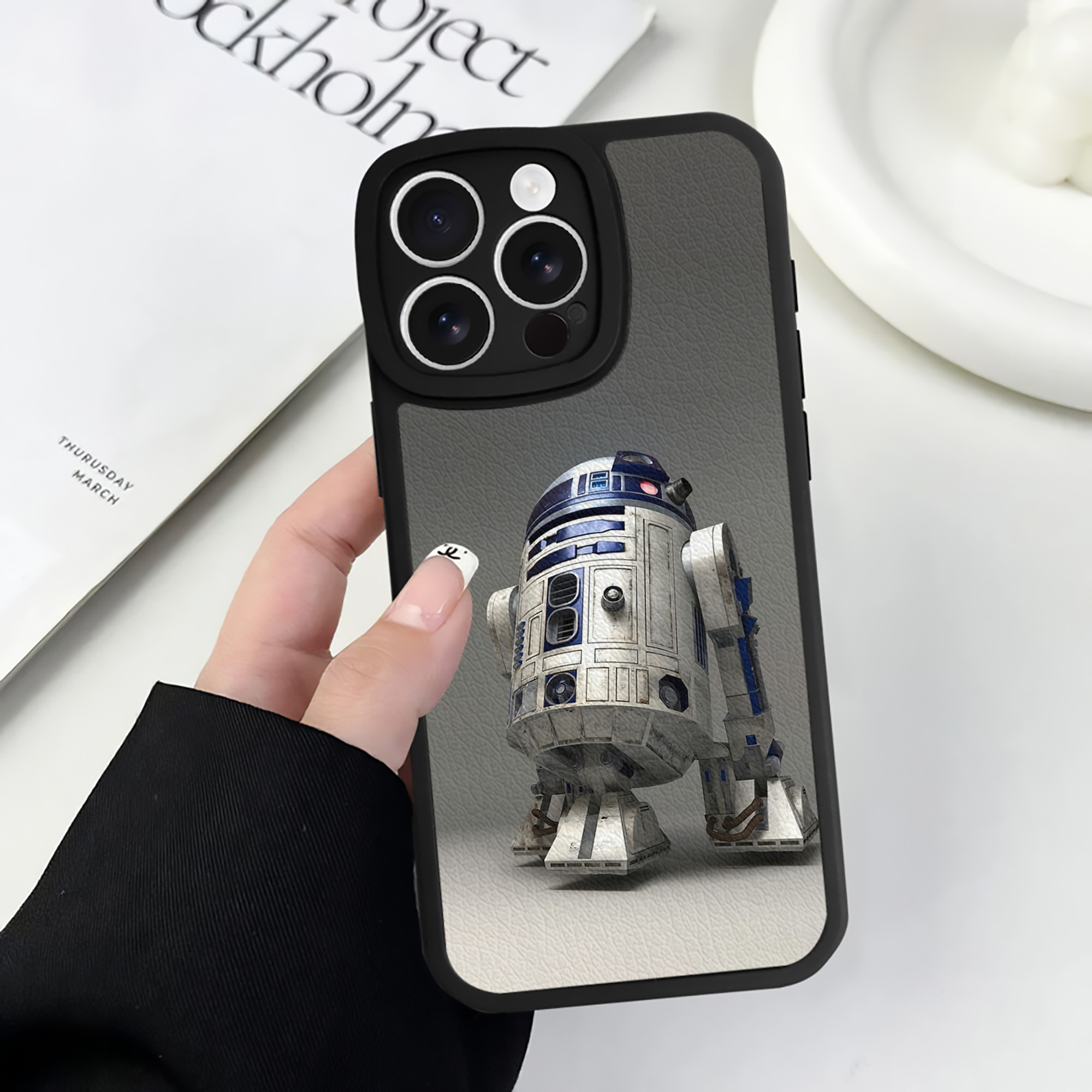 （画像用） スター・ウォーズ Star Wars 【iPhone 16シリーズ対応】シリコンスマホケース（レザー調） 材質：シリコン